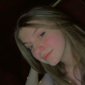 Meet your Posher, Alexia